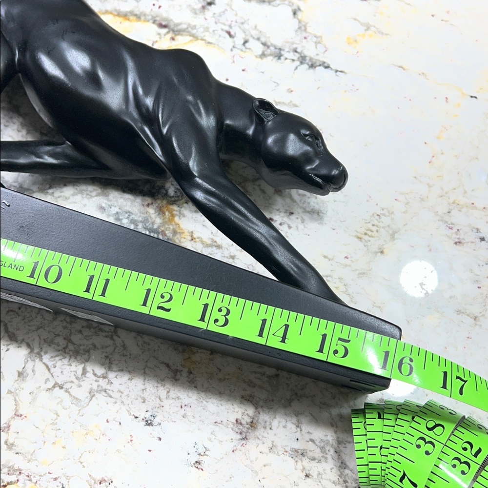 Sleek Black Panther Sculpture - Picture 6 of 8